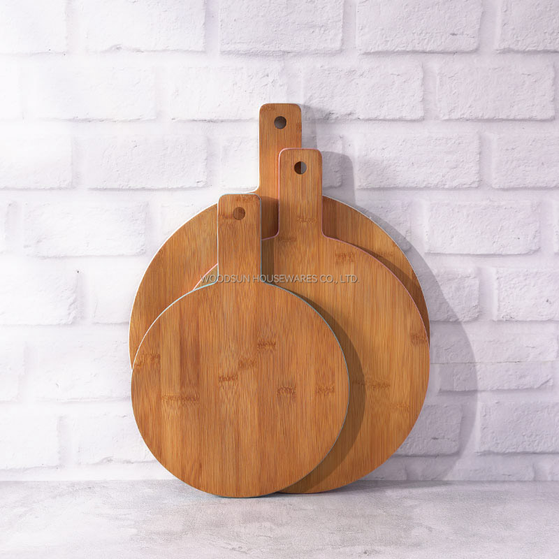 Woodsun Contrasting Color Design Kitchen Handle Natural Bamboo Wooden Pizza Board for Sale