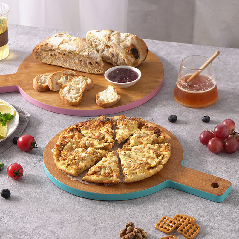 Woodsun Contrasting Color Design Kitchen Handle Natural Bamboo Wooden Pizza Board for Sale