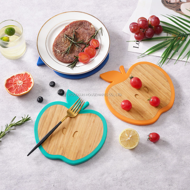 Woodsun Silicone Kitchen Trivet Mat 4Pcs Coaster Set Apple Shape For Sale