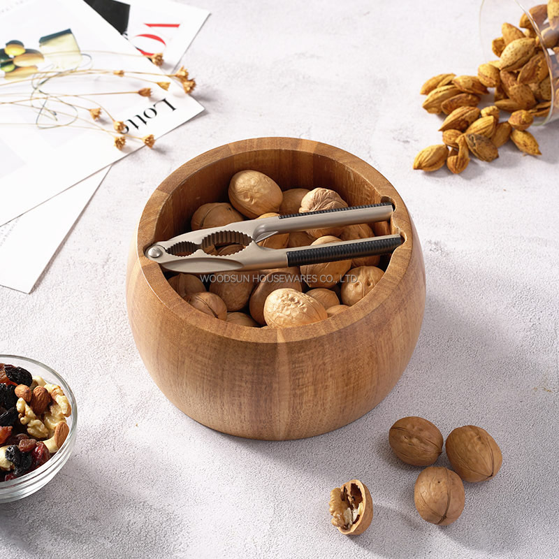 Woodsun Walnut Bowl with Cracker