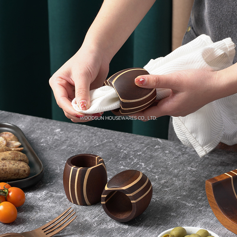 Woodsun Carbonied Acacia Wooden Holder Napkin Ring