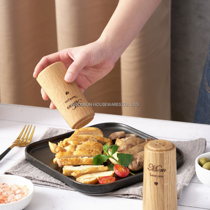 Woodsun Custom Rubber Wood Silicone Spice Salt Shaker Round