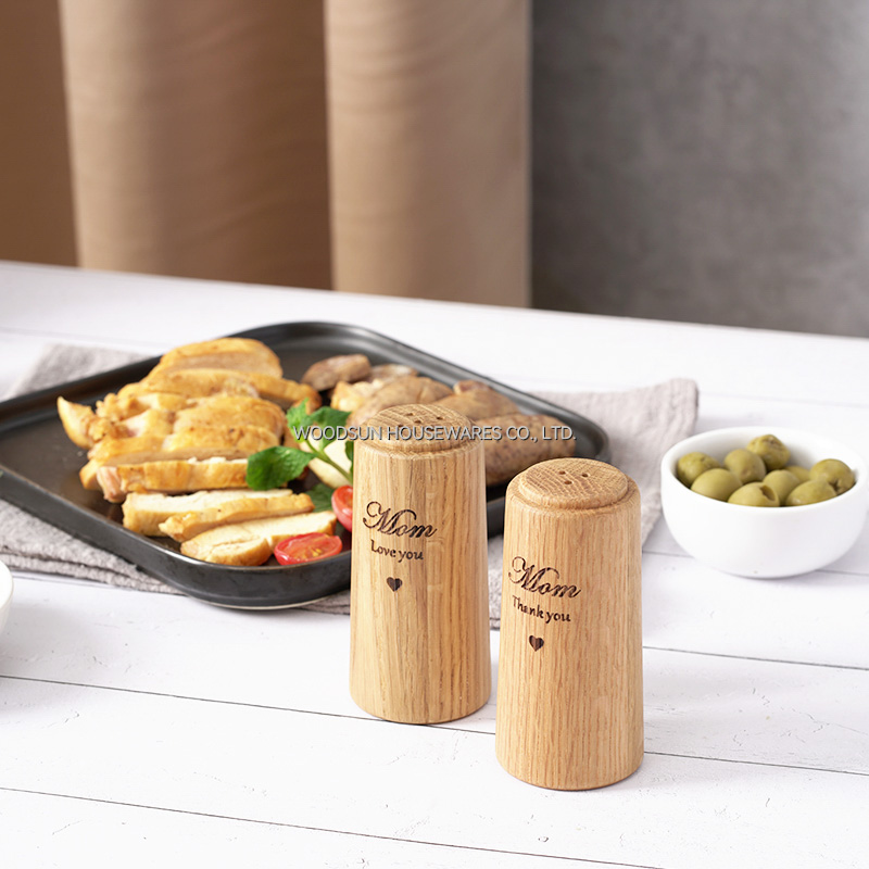 Woodsun Custom Rubber Wood Silicone Spice Salt Shaker Round