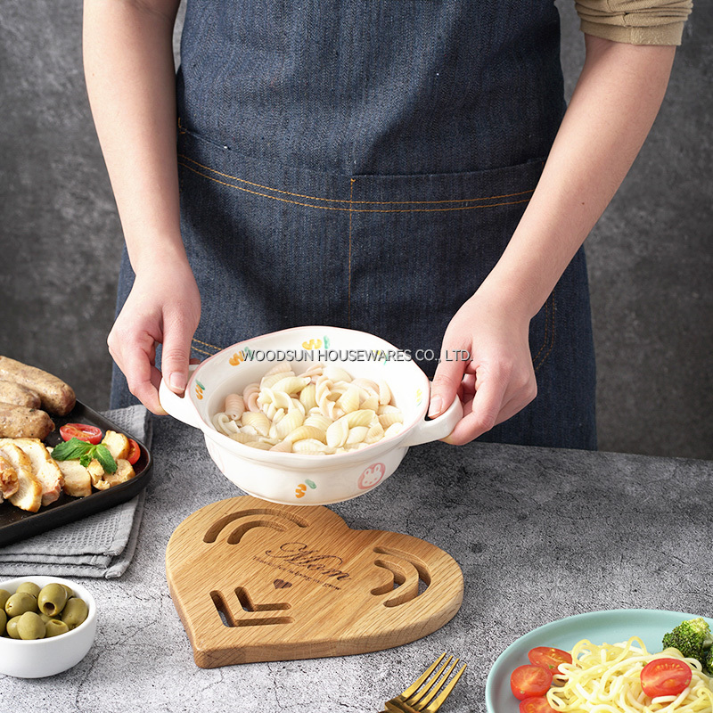 Woodsun Heart Shape Rubber Wood Kitchen Wooden Trivets