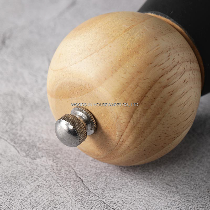 Woodsun Rubber Wooden Halloween Salt and Pepper Manual Grinders Mill Wood
