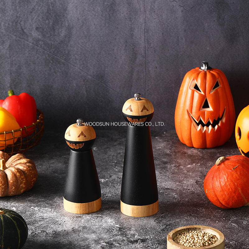 Woodsun Halloween Rubber Wooden Salt and Pepper Manual Grinders Mill Wood for Halloween