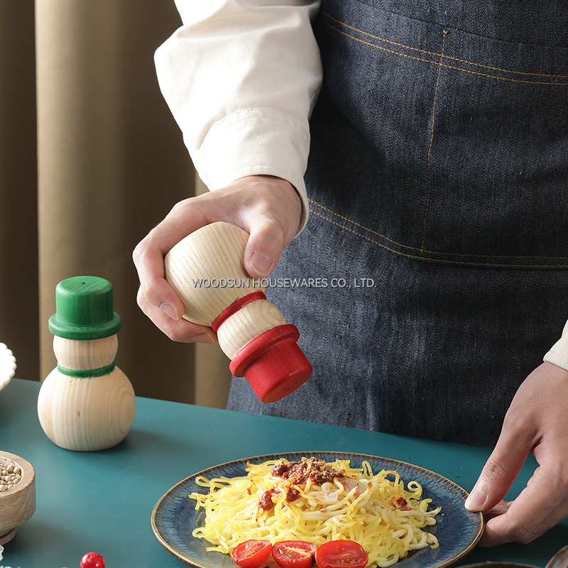 Woodsun Christmas Series Salt and Pepper Shaker Metal Wedding