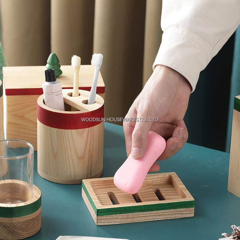 Woodsun New Christmas Design Eco Wooden Lotion Dispenser Bathroom Product Sets