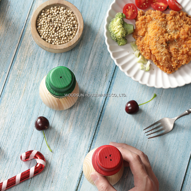 Woodsun Christmas Series Salt and Pepper Shaker Metal Wedding