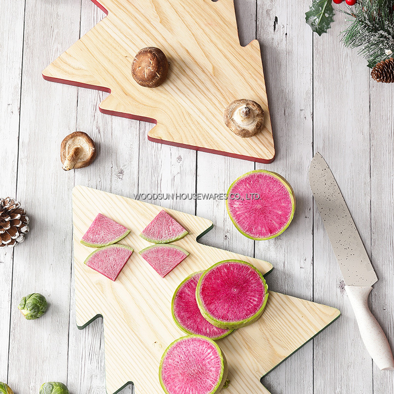 Woodsun 2025 Christmas Tree Shape Ash Rubber Wood New Design Kitchen Cutting Board