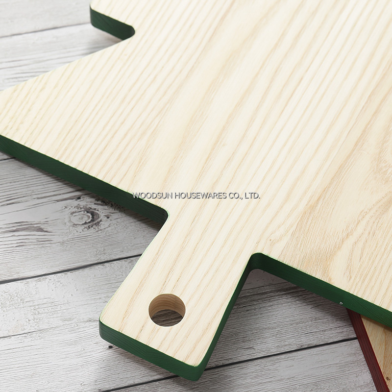 Woodsun 2025 Christmas Tree Shape Ash Rubber Wood New Design Kitchen Cutting Board