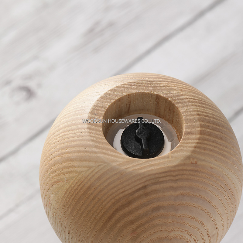 Woodsun Christmas Snowman Accessories Chili Wooden Salt Mill Pepper Wood 