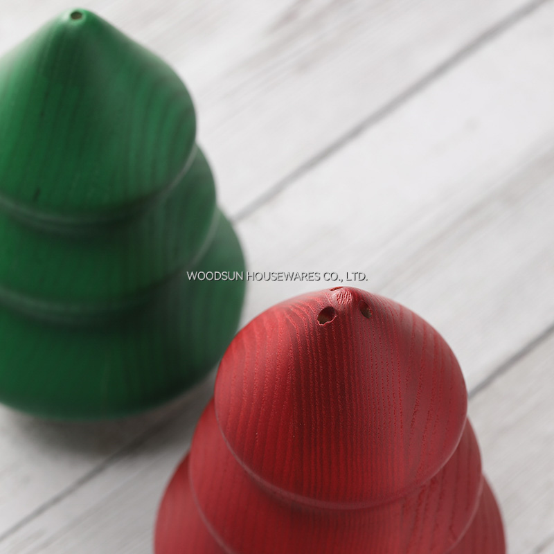 WOODSUN Christmas Tree Series Set of 2 Salt Shaker Pepper Shaker