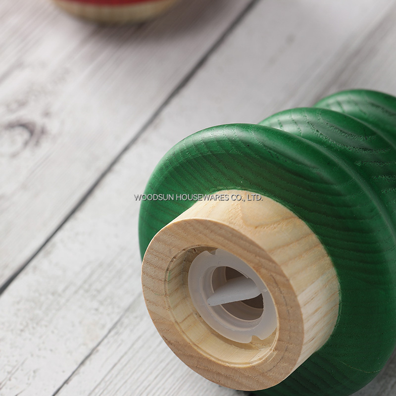 WOODSUN Christmas Tree Series Set of 2 Salt Shaker Pepper Shaker