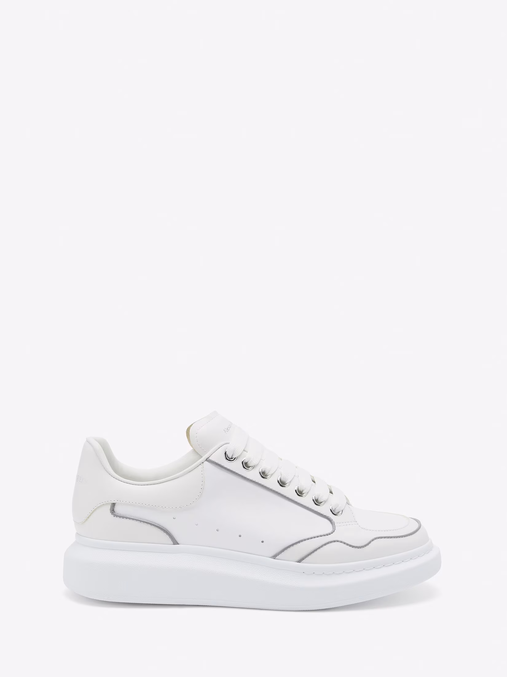 Men's Oversized Sneaker in White/silver