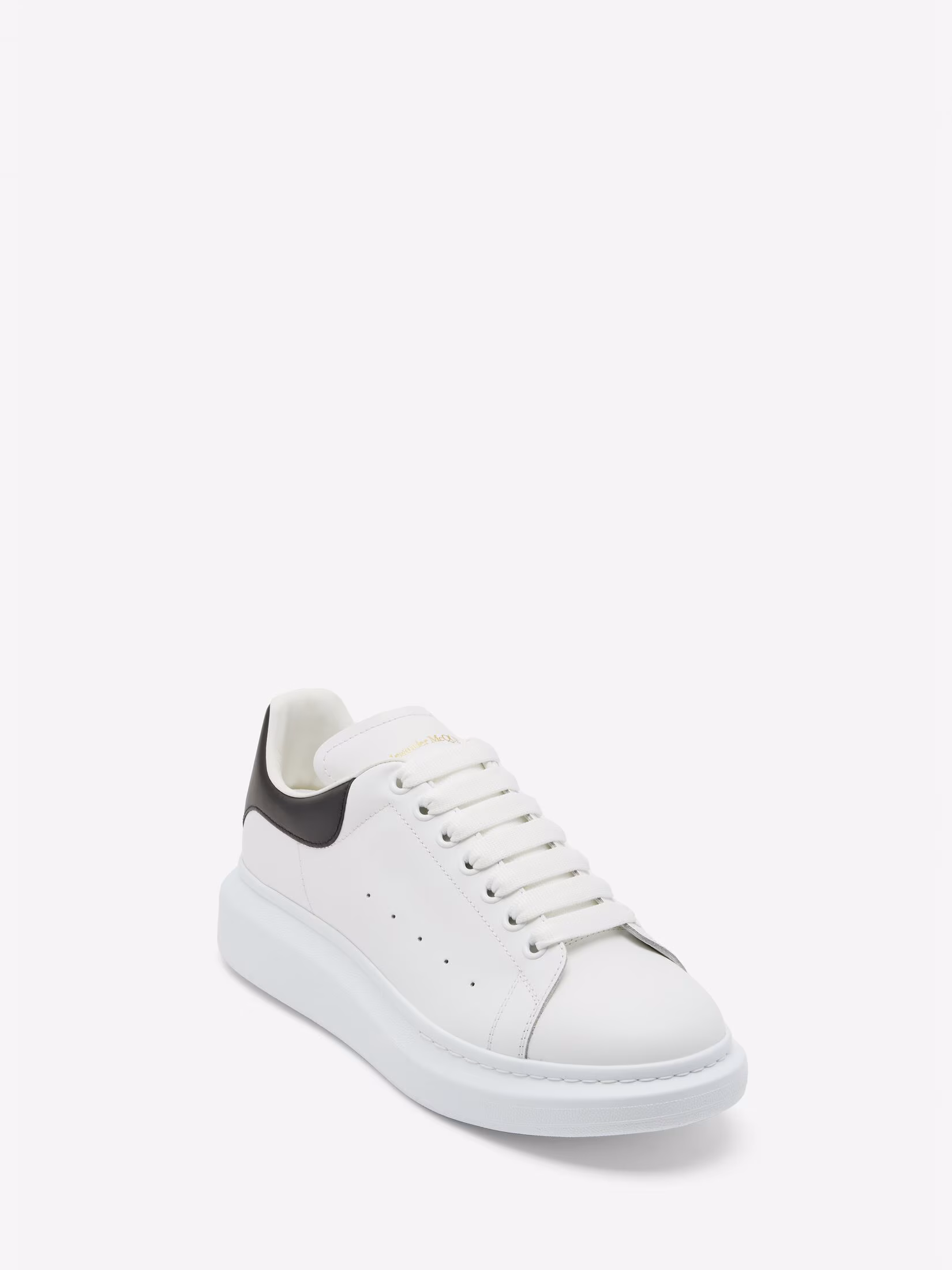 Oversized Sneaker in White/black