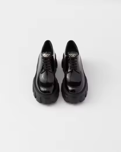 Monolith patent leather lace-up shoes