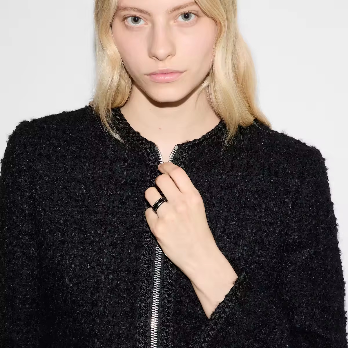 Icon thin band in white gold