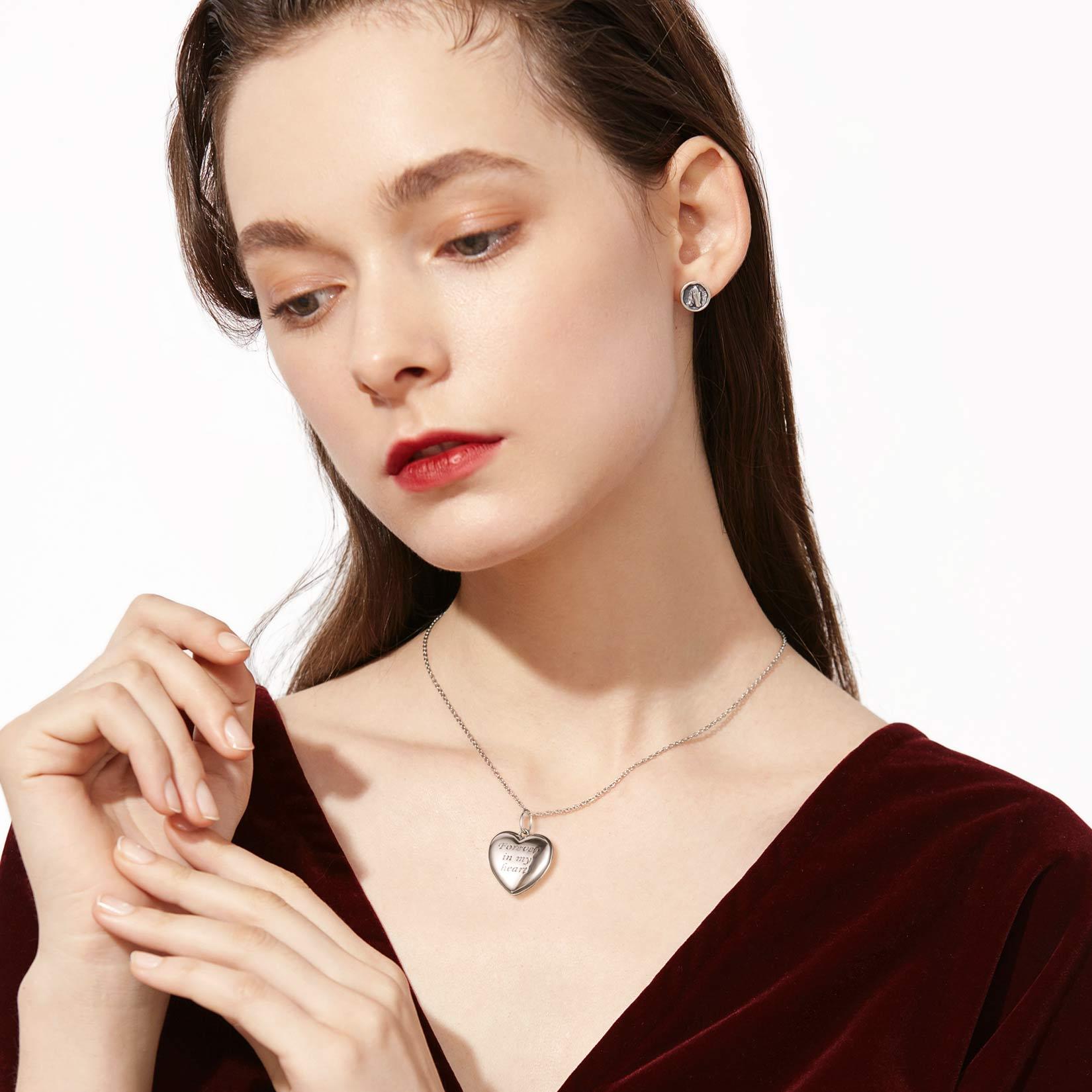 Personalized Photo Heart Locket Necklace for Women model