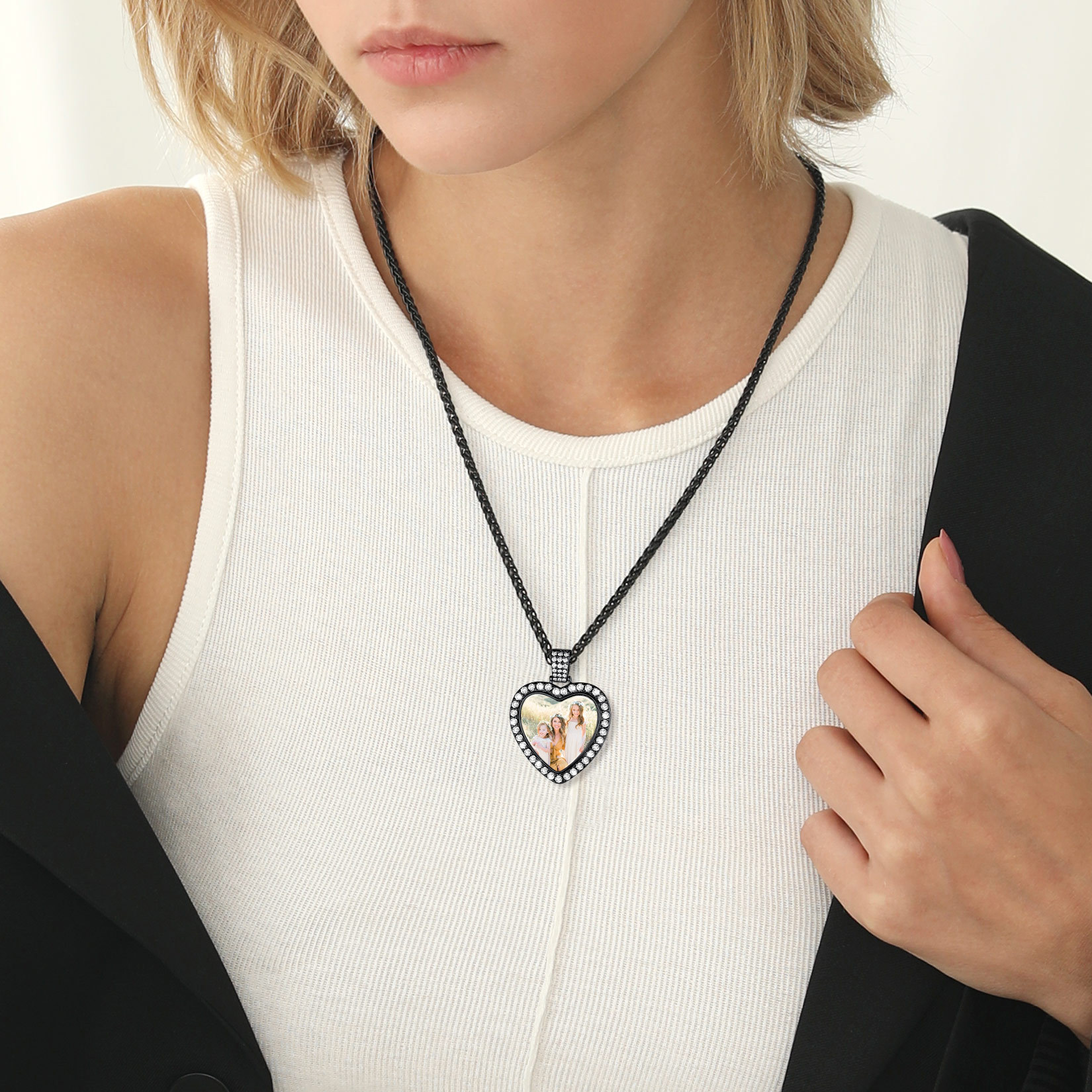 Personalized Photo Heart Pendant Necklace for Women Memorial Gifts model black