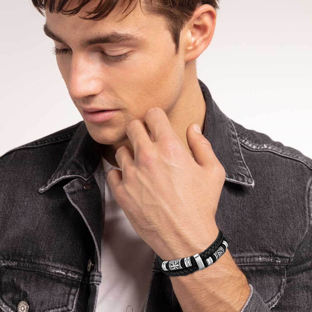 Personalized Braided Leather Bracelet with Name for Men Model