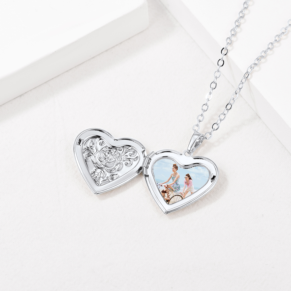 Personalized Heart Locket Necklace with Photo Silver Scene