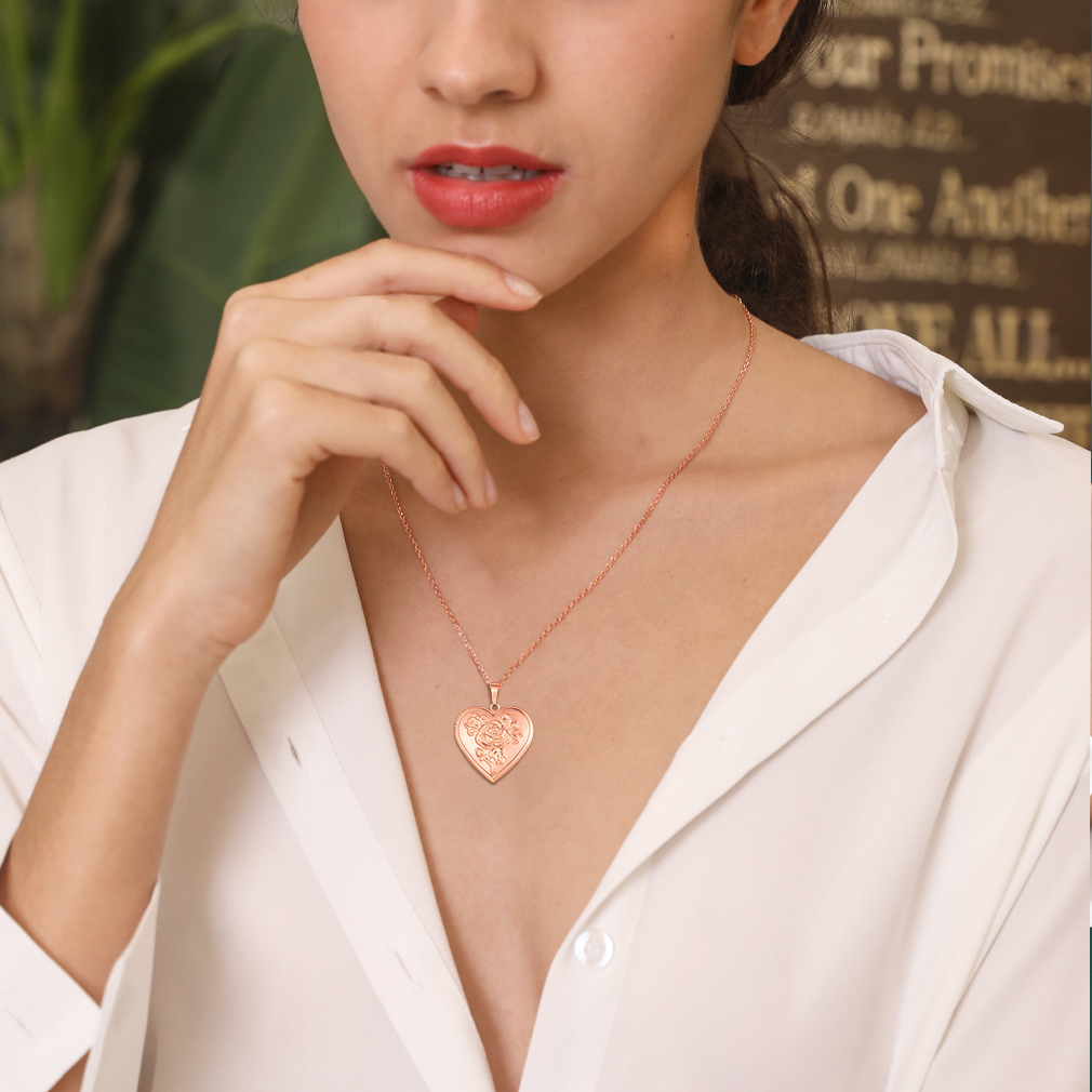 Personalized Heart Locket Necklace with Photo Model Rose Gold