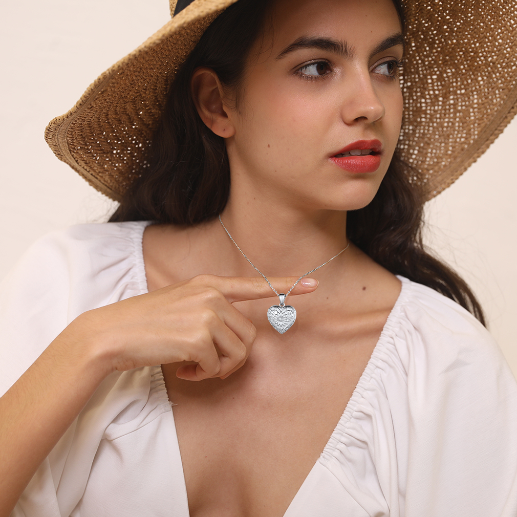 Personalized Photo Heart Shape Locket Necklace for Women model
