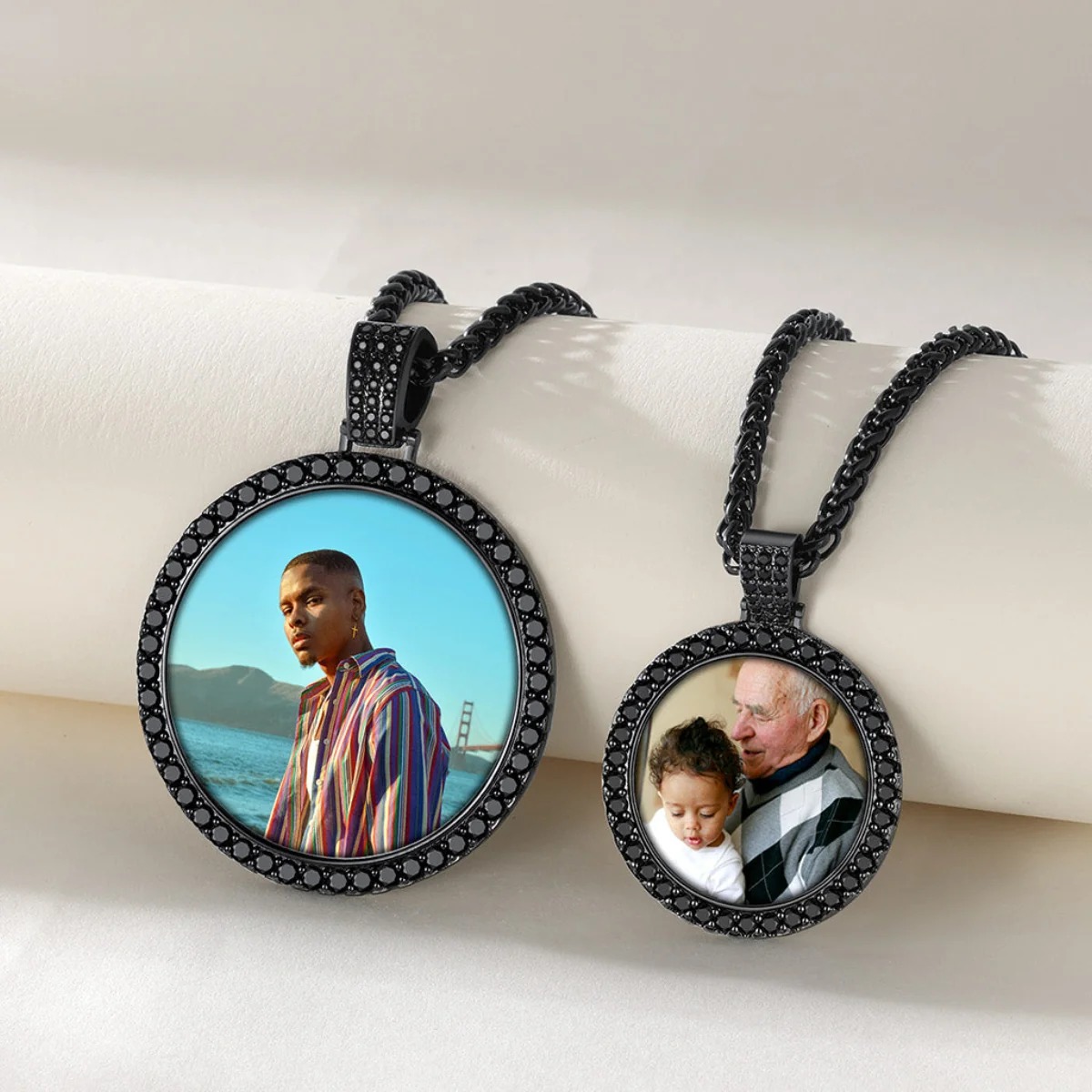 Custom Photo Engraved Circle Pendant Necklace for Men Women