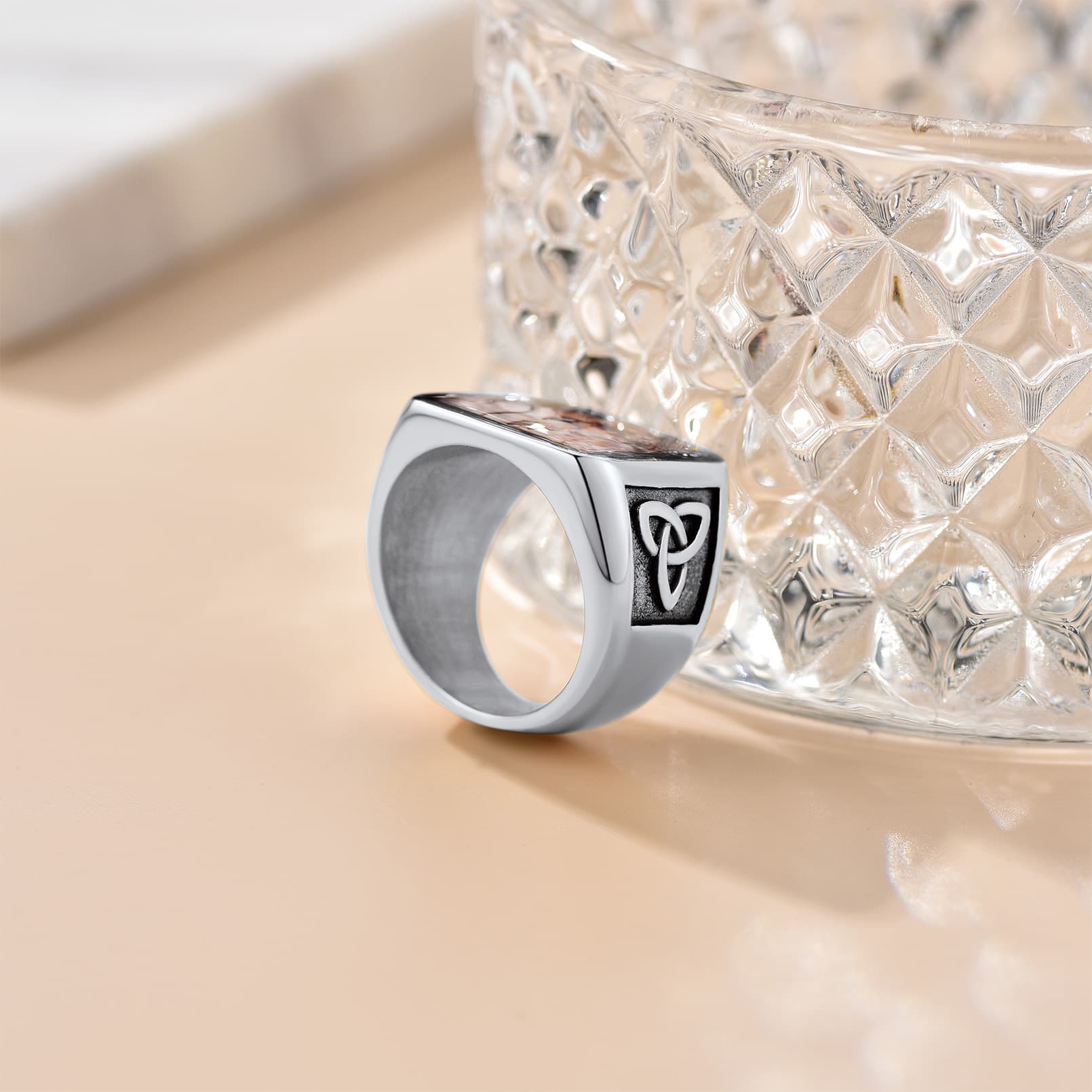 Custom4U Celtic Knot Square Signet Picture Ring Steel