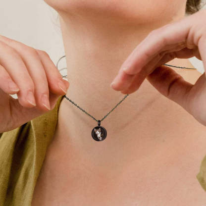 Custom4U Round Urn Necklace with Photo