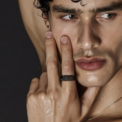 Custom Name Number Signet Rings for Women model men