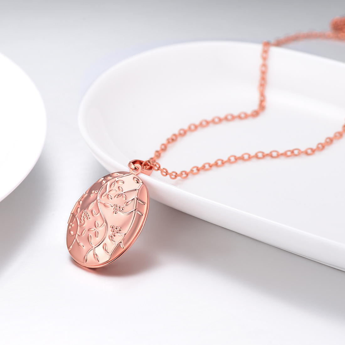 Custom Photo Locket Oval Pendant Necklace occasion