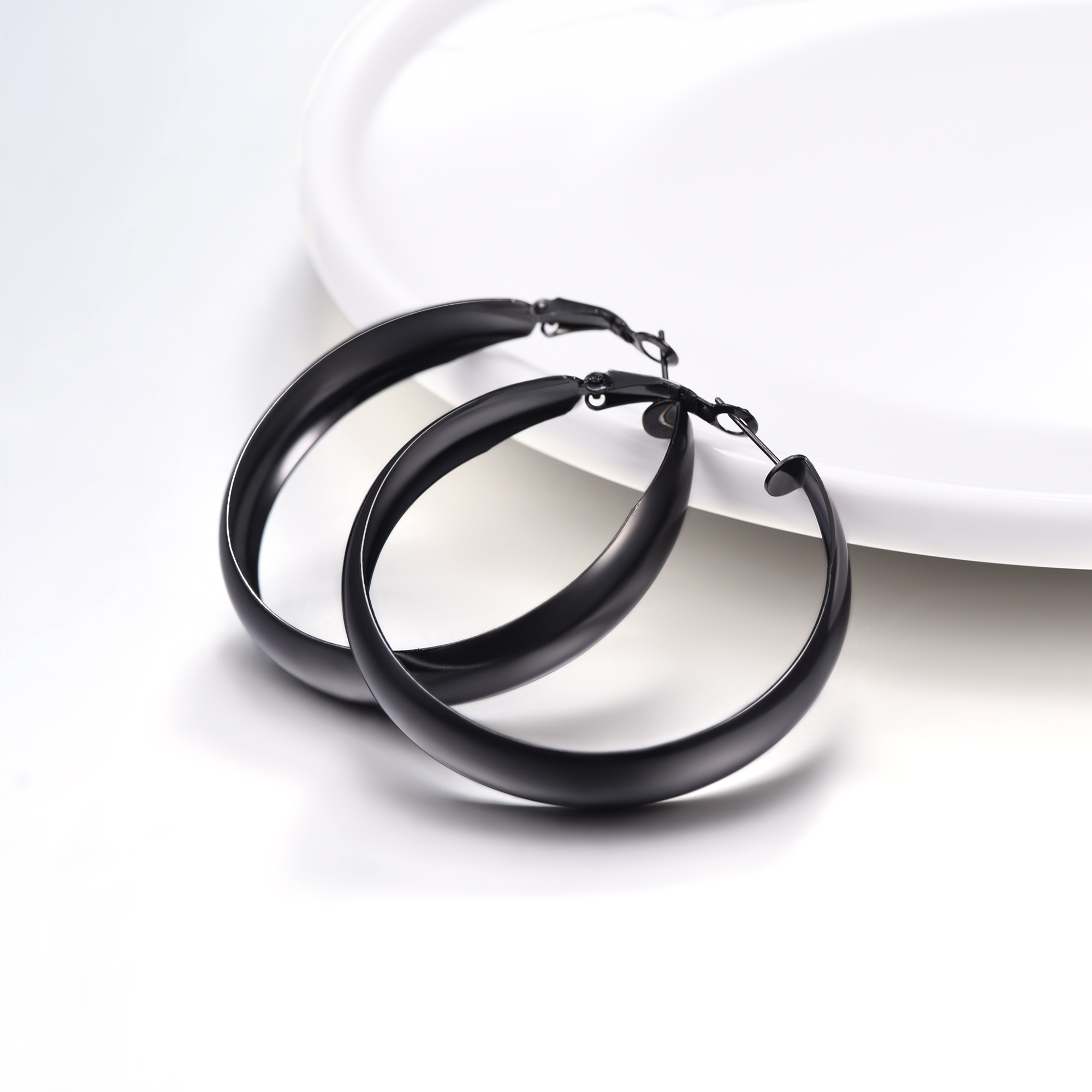 Chunky Hoop Earrings for Women Simple Polished Thick Ear Jewelry black detail