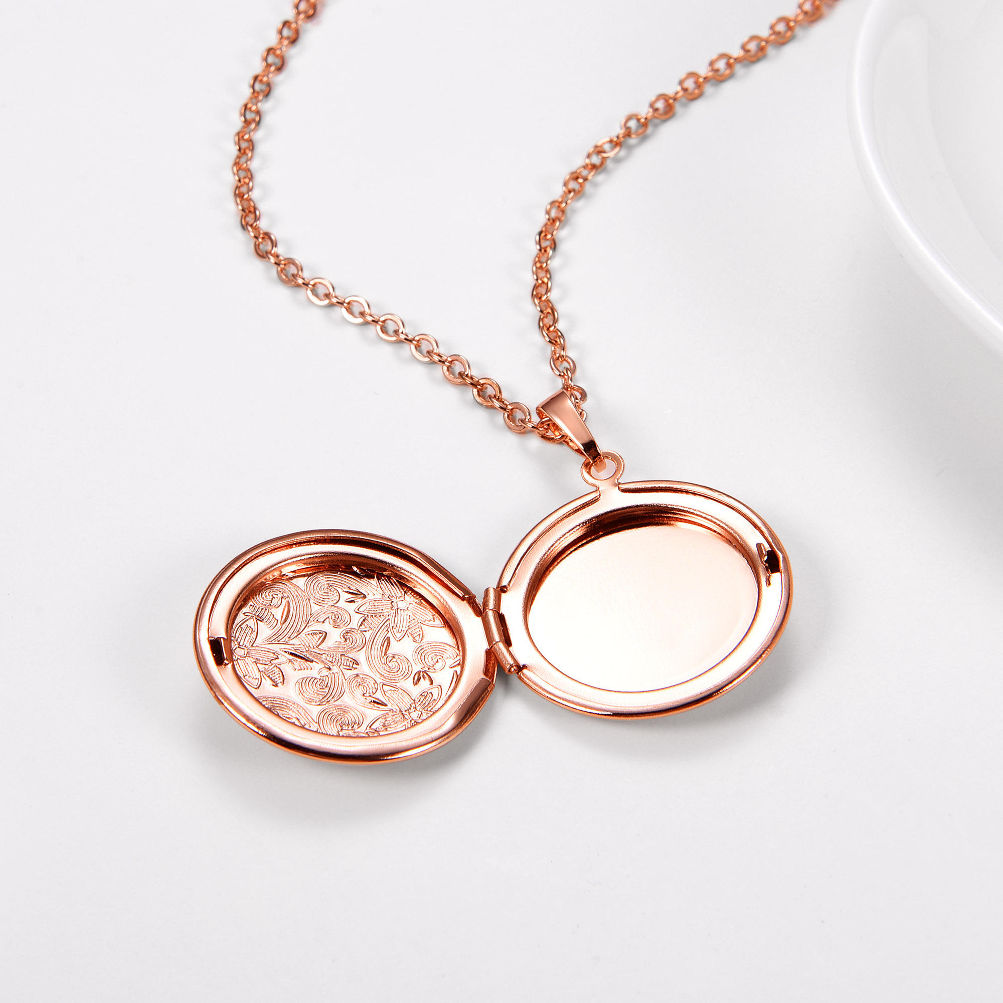Personalized Picture Round Shape Locket Necklaces for Women  rose gold occasion