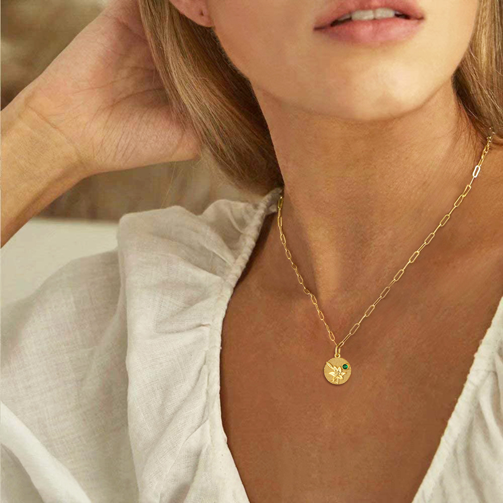 Personalized Birth Flower Birthstone Necklace for women MODEL