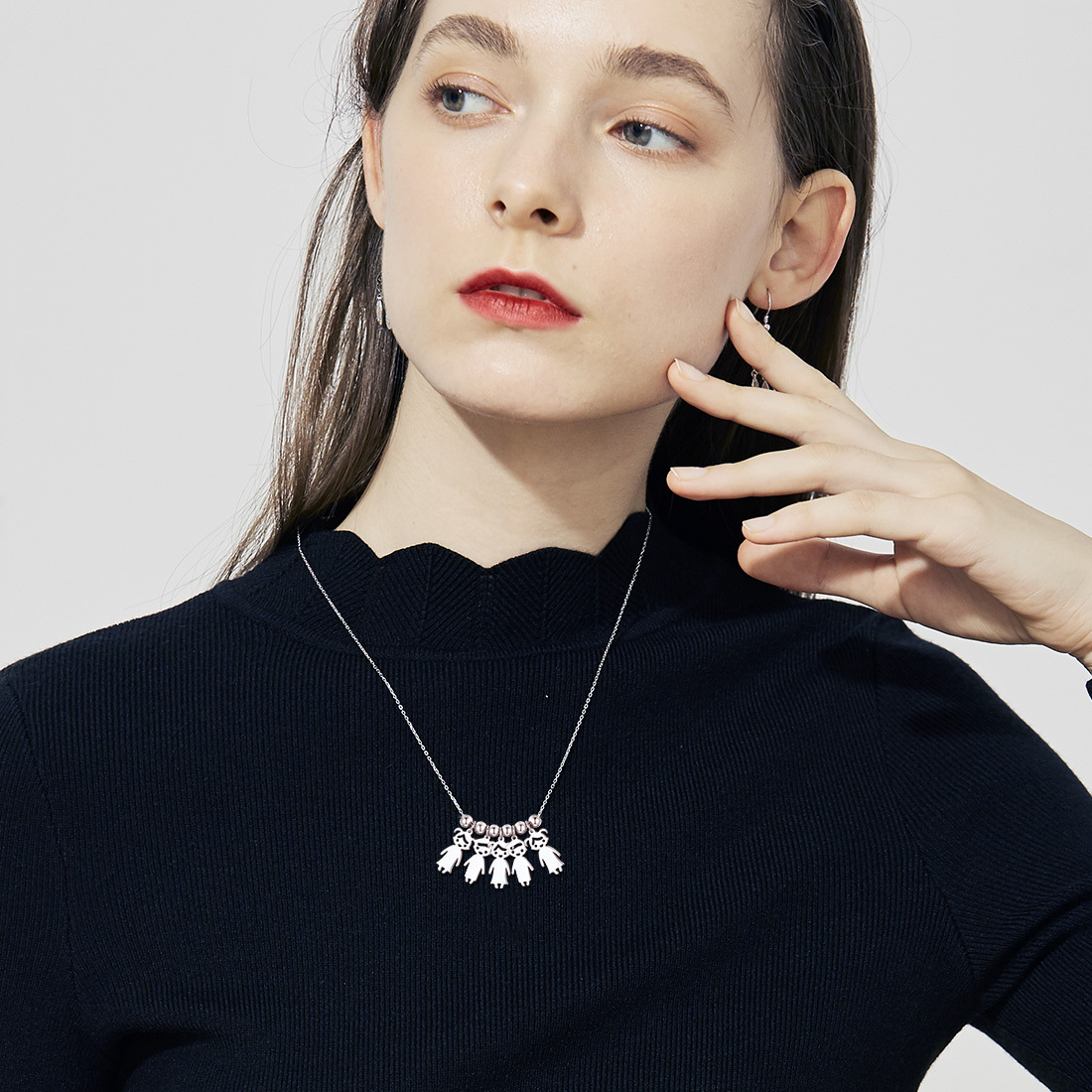 Personalized Engraved Mothers Children Necklace for Mom model