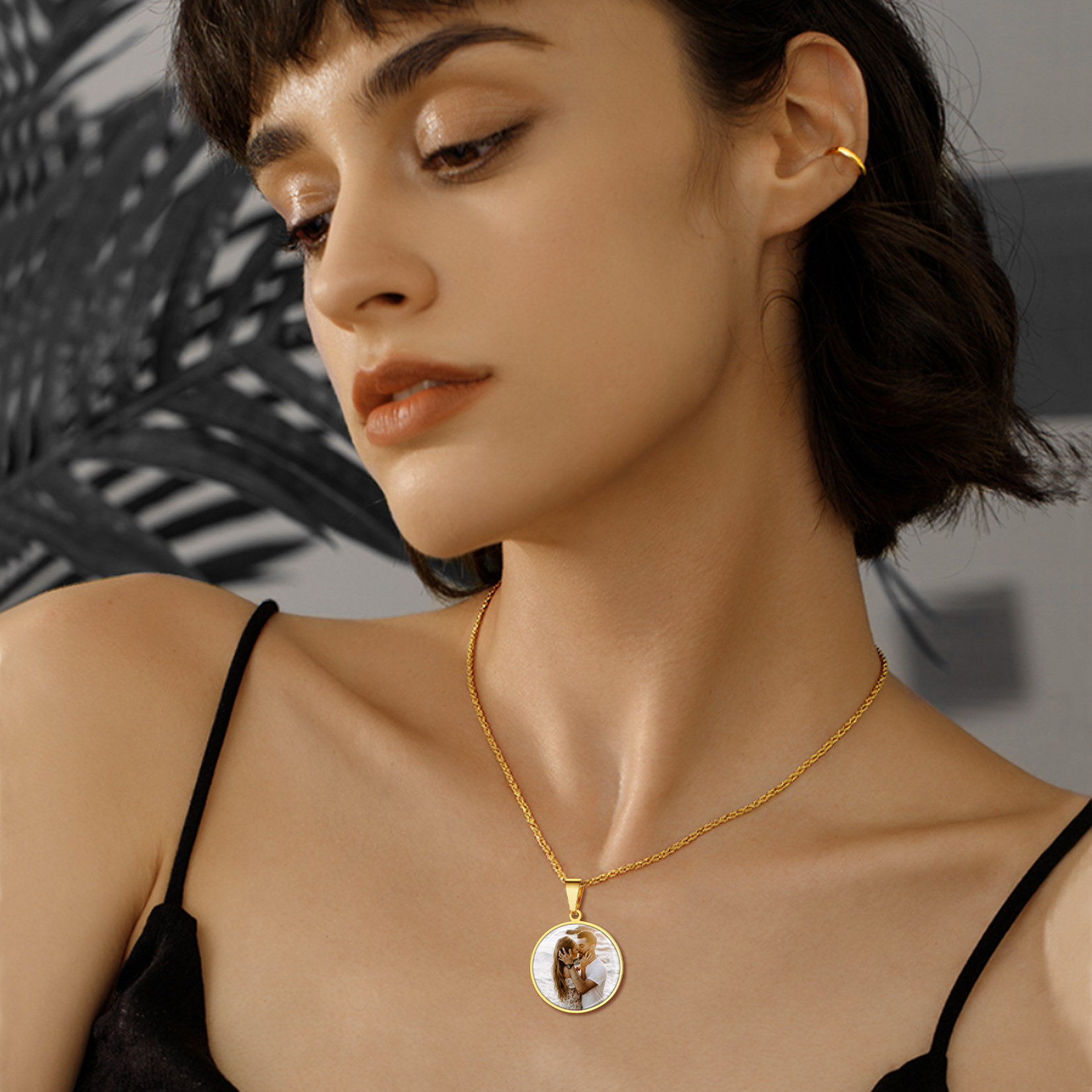 Personalized Photo Round Pendant Picture model