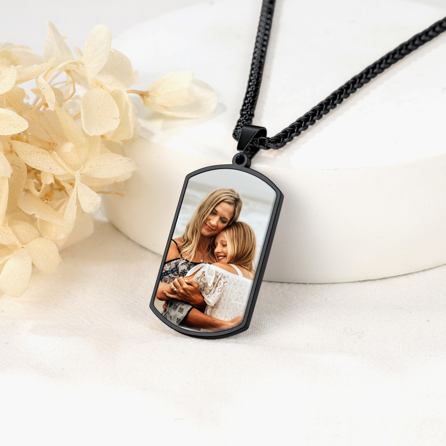 Double-sided Photo Customize Dog Tag Pendant Necklace For Men scene