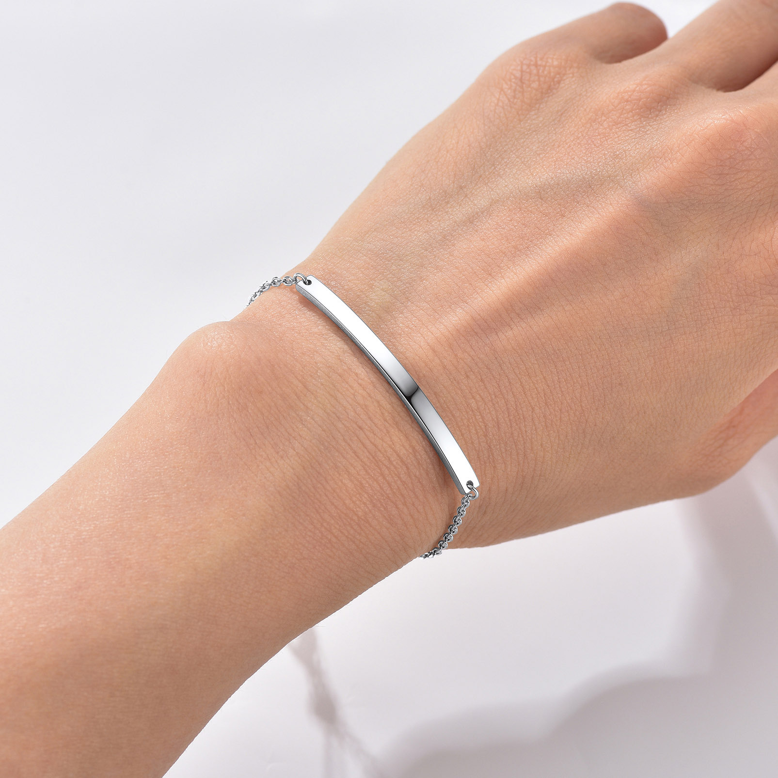Custom Name Engraved Silver Bar Bracelet for Women model detail