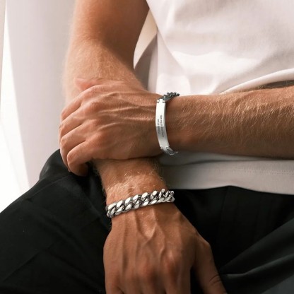 Personalized Stainless Steel Bracelet Cuban Link for Men and Women Silver Model