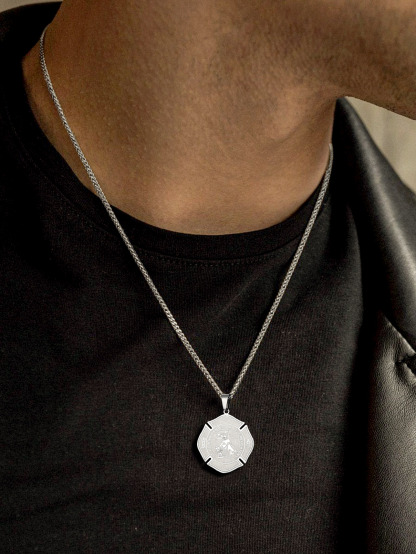 Engraved Medal Pendant Necklace For Men model