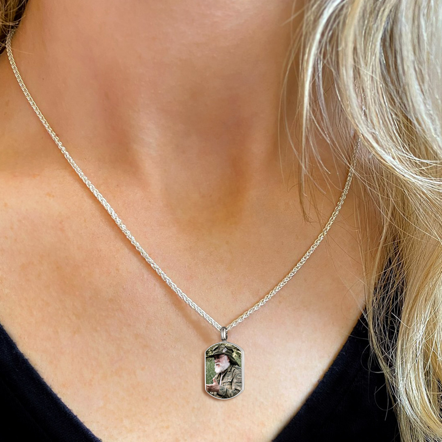 Picture Cremation Urn Memorial Necklace for Ashes  