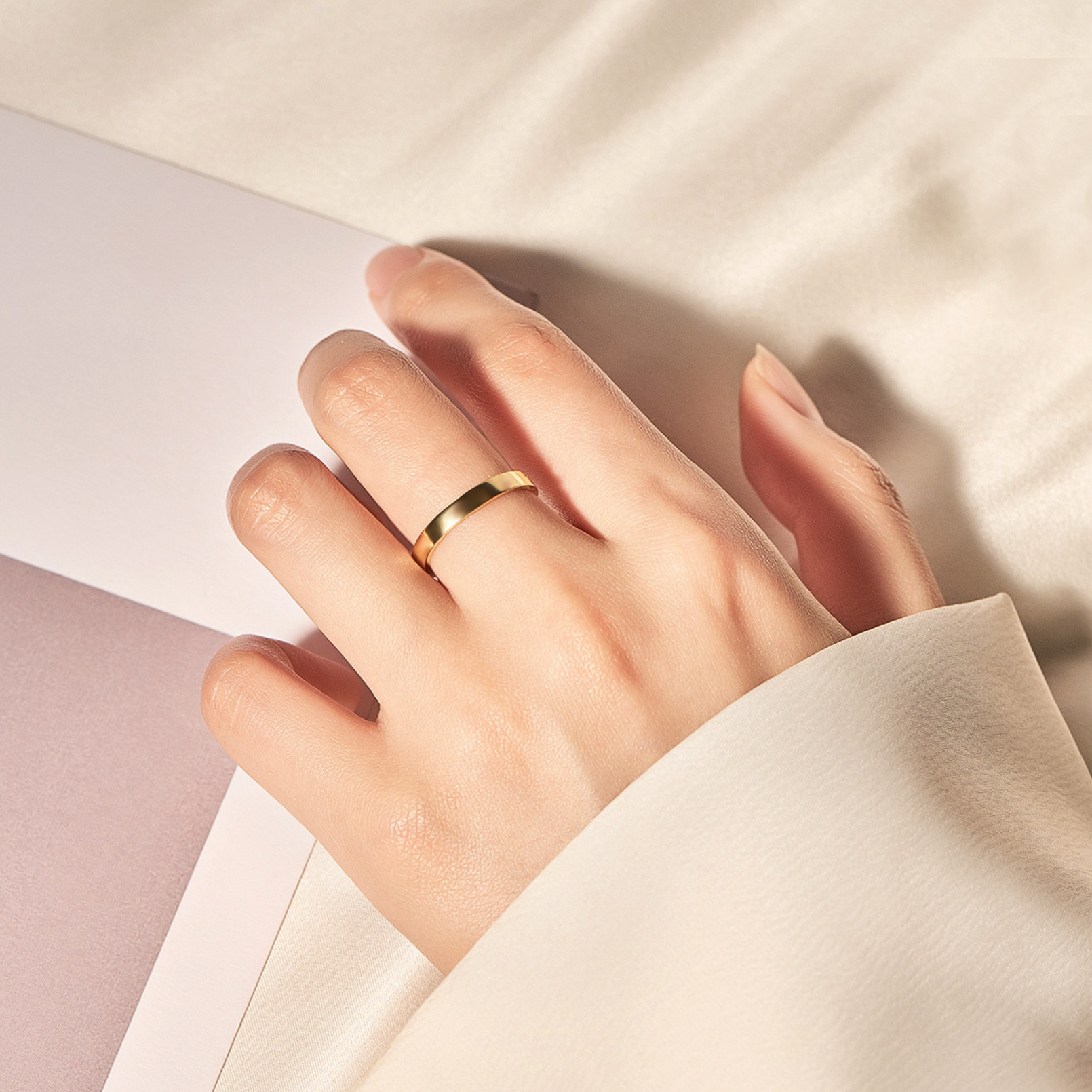 Personalized Stainless Steel Wedding Simple Plain Band for Men Women Gold Model