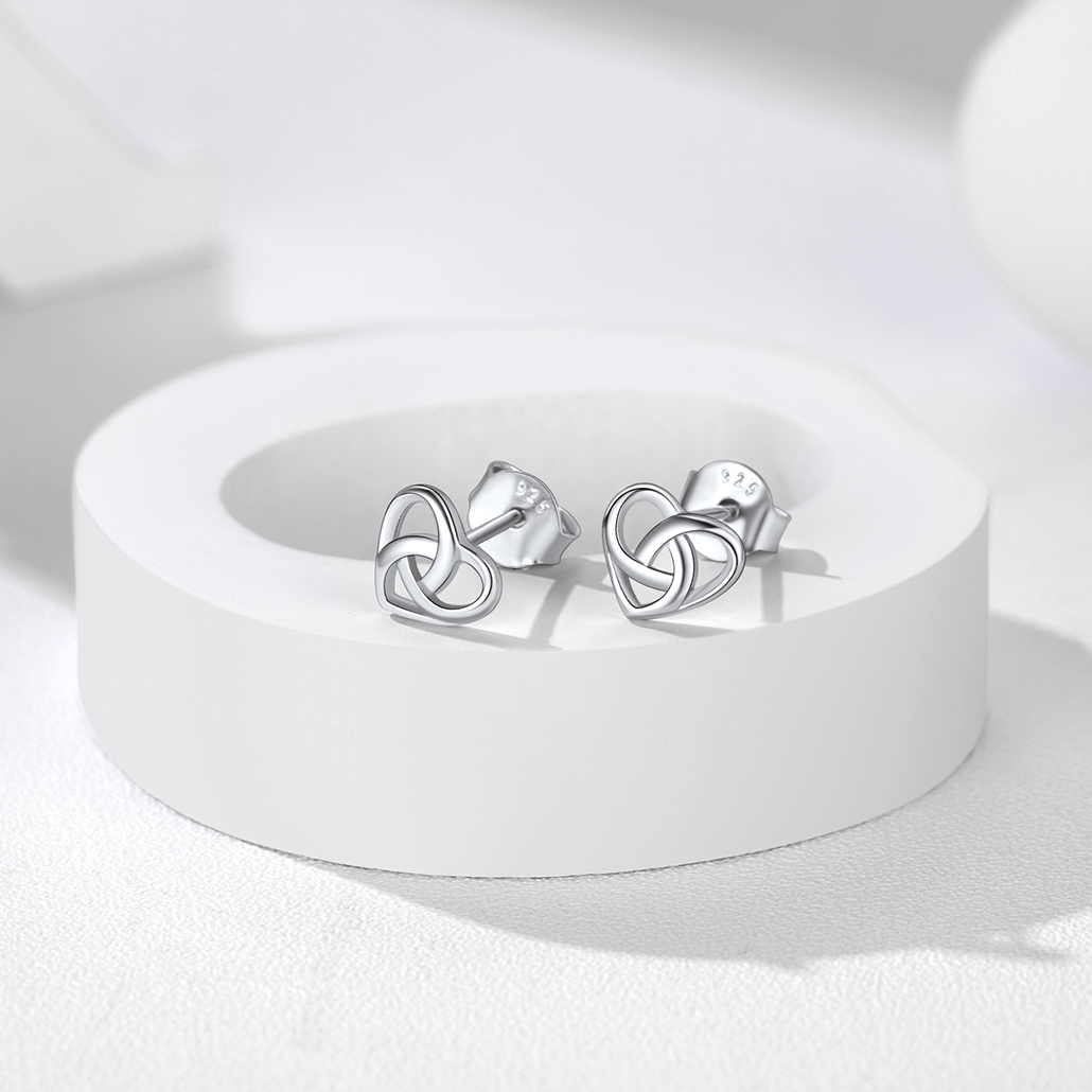 Celtic Knot 925 Sterling Silver Heart  Stud Earrings For Women DETAIL