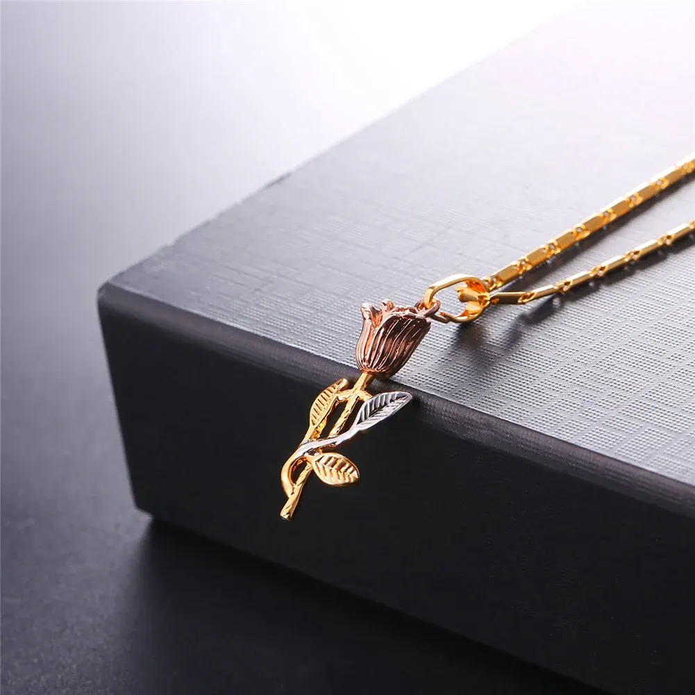 Flash Sale Rose Pendant Necklace