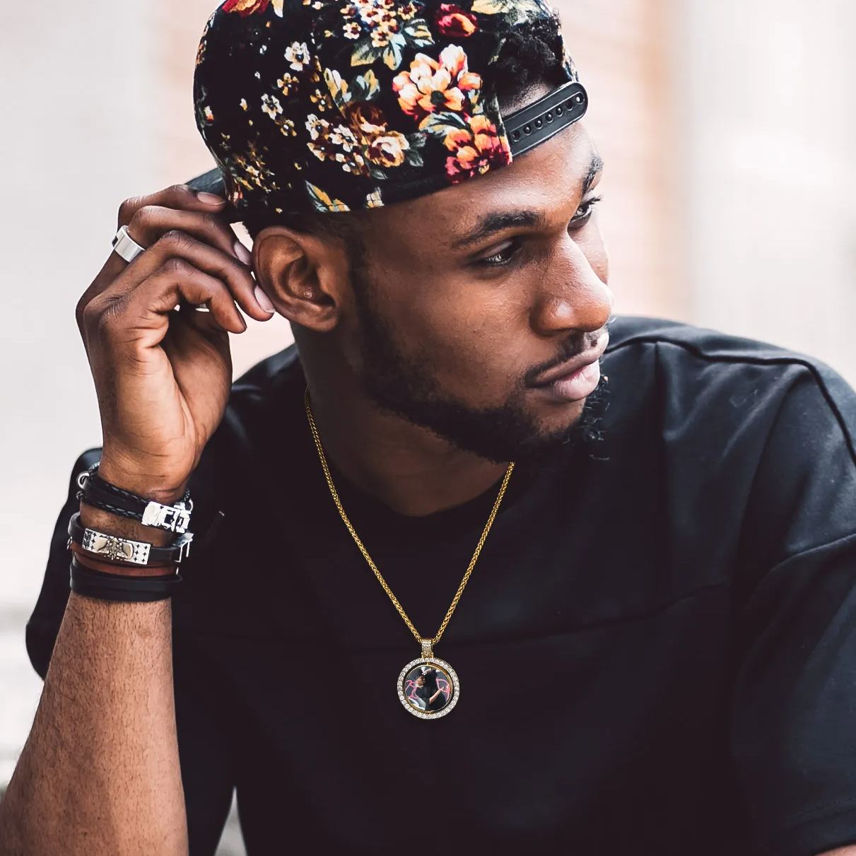 Personalized Rotatable CZ Round Double Side Picture Necklace model