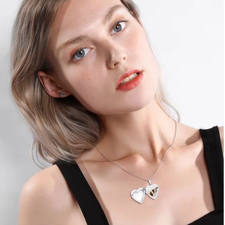Personalized Heart Locket Necklace with Pictures for Women model silver
