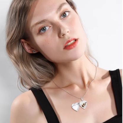 Personalized Heart Locket Necklace with Pictures for Women model silver