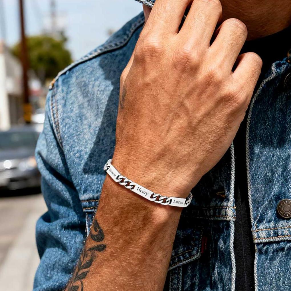 Personalized Multi-Name Cuban Chain Bracelet with Engravable Bars for Boyfriend